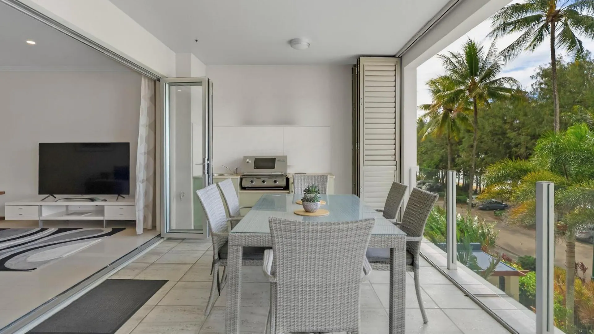 Апартаменты Gris At Island Views—Pool Paradise On The Beach Палм-Коув